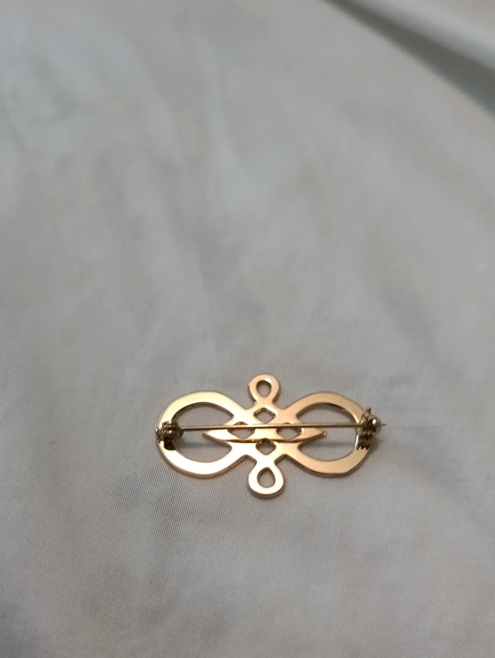 Vintage-Style Decorative Goldtone Brooch